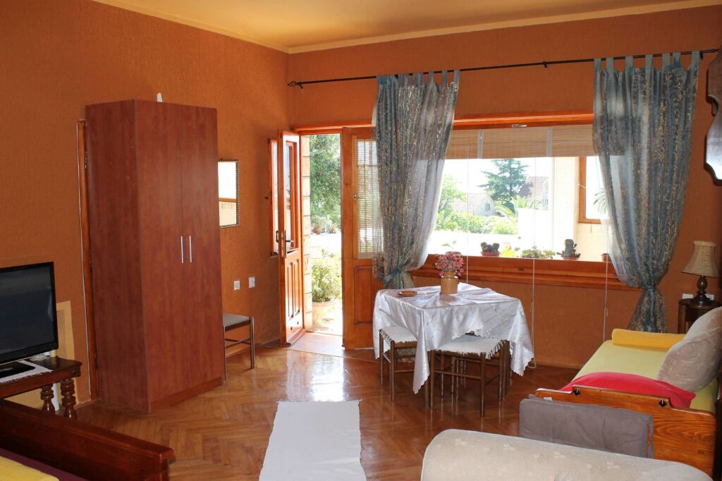 Доброта: Apartments Nikcevic