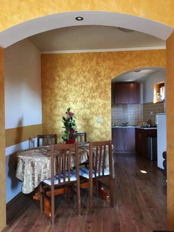 Доброта: Apartments Nikcevic