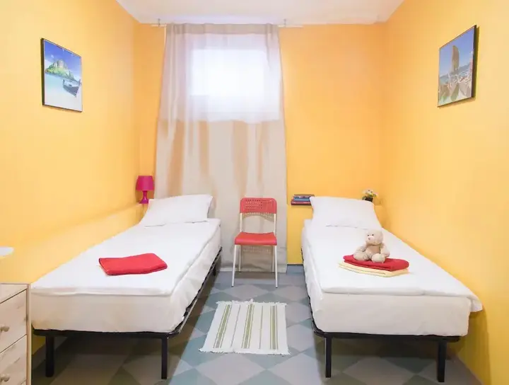 Санкт-Петербург: Hostel Linia