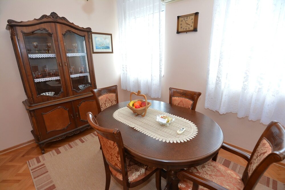 Доброта: Apartments Todor