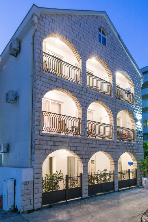 Будва: Villa DiEden