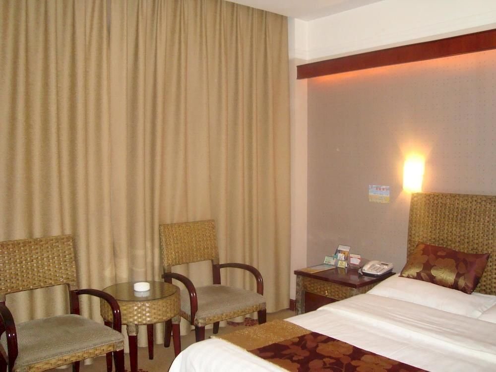 Цюйцзин: Qujing Derun Hotel