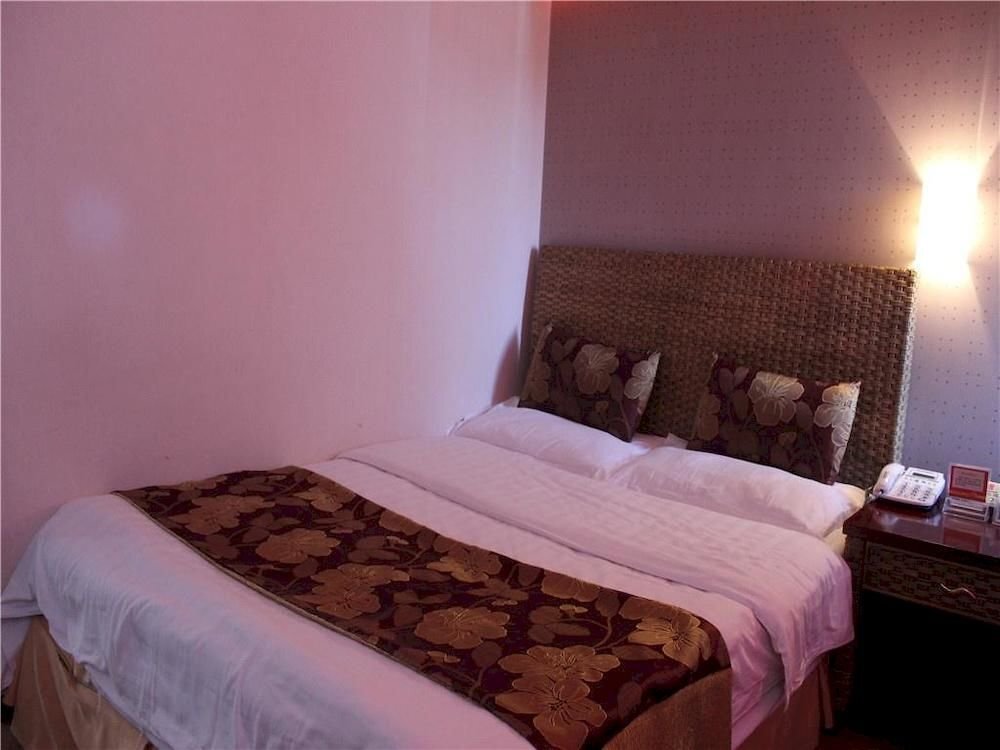 Цюйцзин: Qujing Derun Hotel