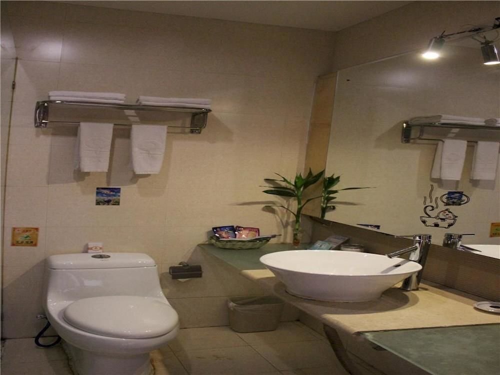 Цюйцзин: Qujing Derun Hotel
