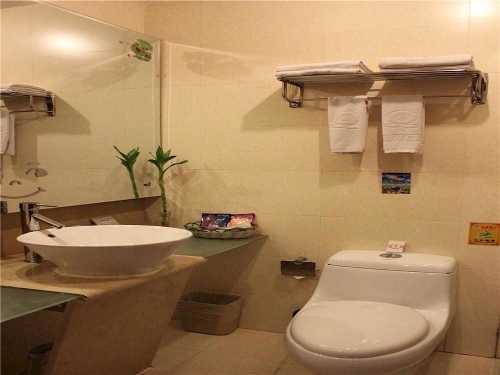 Цюйцзин: Qujing Derun Hotel
