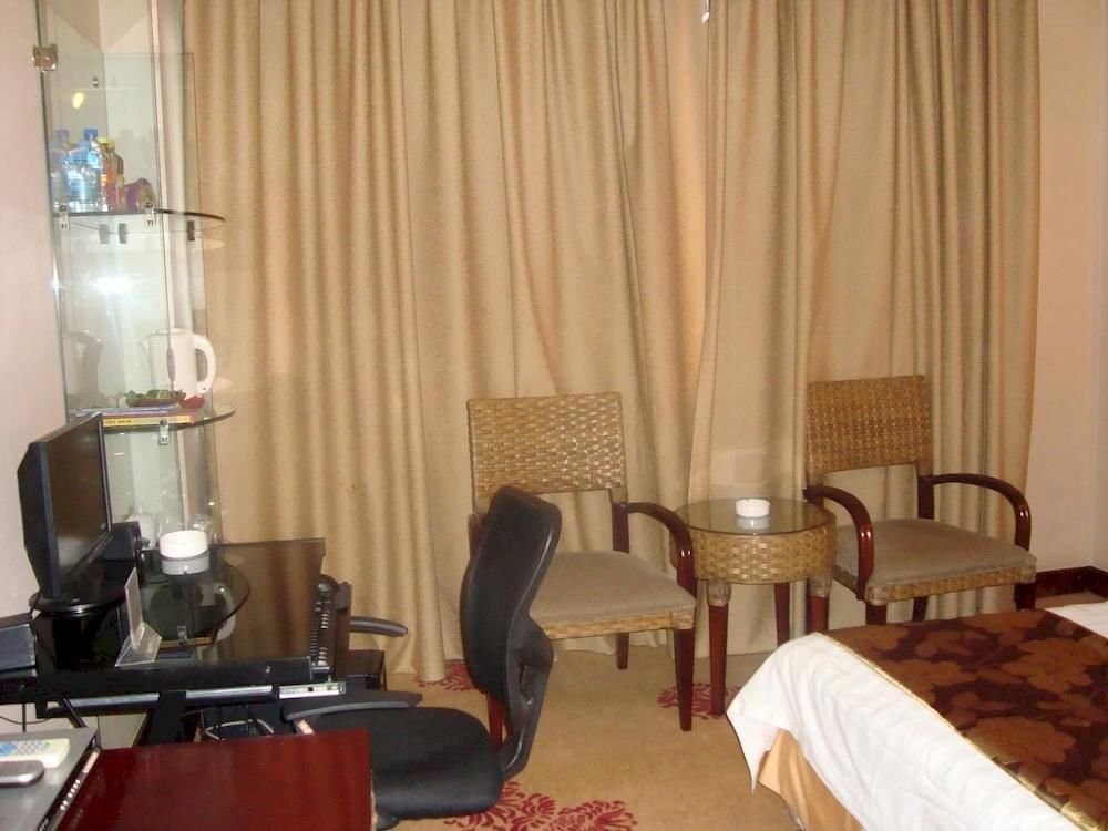 Цюйцзин: Qujing Derun Hotel
