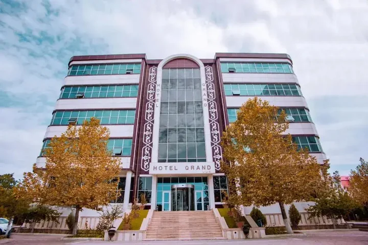 Нахичевань: Grand Nakhchivan Hotel