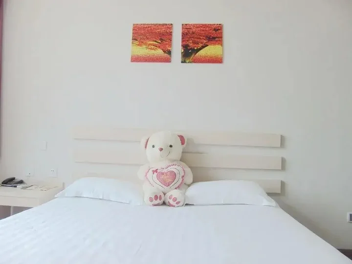 Яньтай: Yantai Jiaoyunyouyuan Hotel Sanzhan