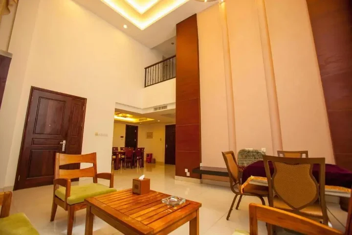 Шаогуань: Shaoguan Palace International Resorts