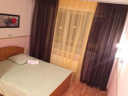 Сургут: Surgut Apartments Iosifa Karolinskogo 8/156