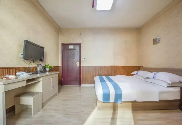 Сичан: Donghao Hotel (Xichang tourism distribution center store)(东浩酒店(西昌旅游集散中心店))