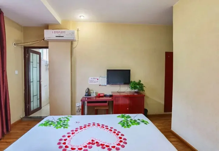 Сичан: Donghao Hotel (Xichang tourism distribution center store)(东浩酒店(西昌旅游集散中心店))