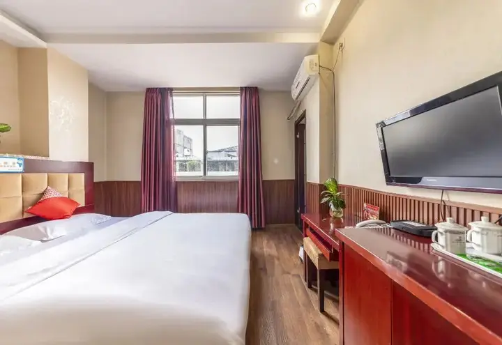 Сичан: Donghao Hotel (Xichang tourism distribution center store)(东浩酒店(西昌旅游集散中心店))
