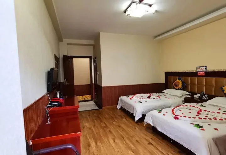 Сичан: Donghao Hotel (Xichang tourism distribution center store)(东浩酒店(西昌旅游集散中心店))