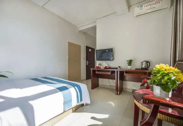 Сичан: Donghao Hotel (Xichang tourism distribution center store)(东浩酒店（西昌旅游集散中心店）)