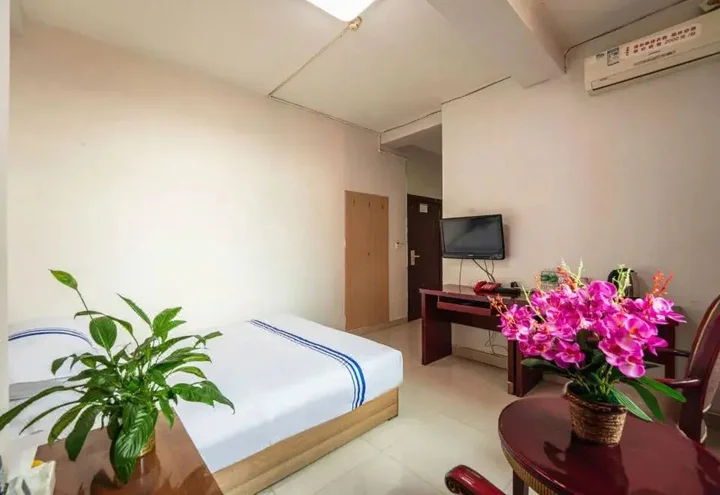 Сичан: Donghao Hotel (Xichang tourism distribution center store)(东浩酒店(西昌旅游集散中心店))