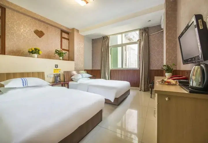 Сичан: Donghao Hotel (Xichang tourism distribution center store)(东浩酒店(西昌旅游集散中心店))
