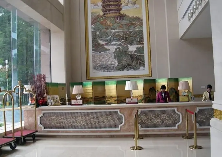 Ухань: Wuhan Guangzhou Military Region South Garden Nanyuan Building