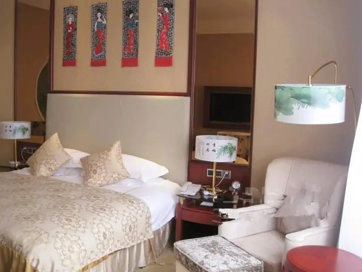 Ухань: Wuhan Guangzhou Military Region South Garden Nanyuan Building