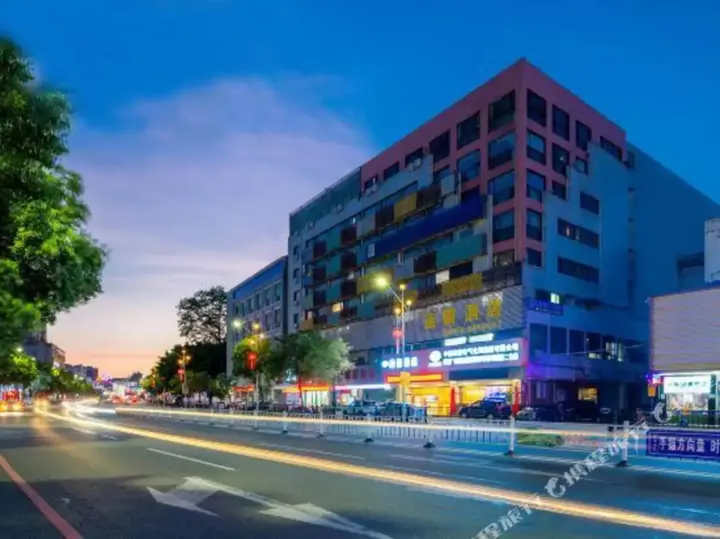 Хойчжоу: Shunyi Hotel