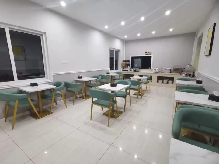 Ляньюньган: Home Inn UP Huaxuan Smart Travel Hotel (Donghai Pedestrian Street High-speed Railway Station)