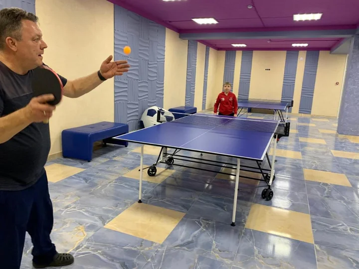 Агой: Отель Ревю