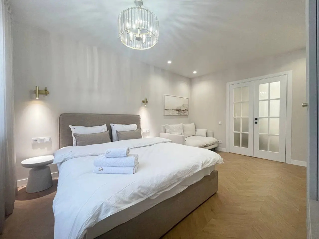 Апартаменты 2-комнатные HomeApart Сурганова, 80 — фото 2