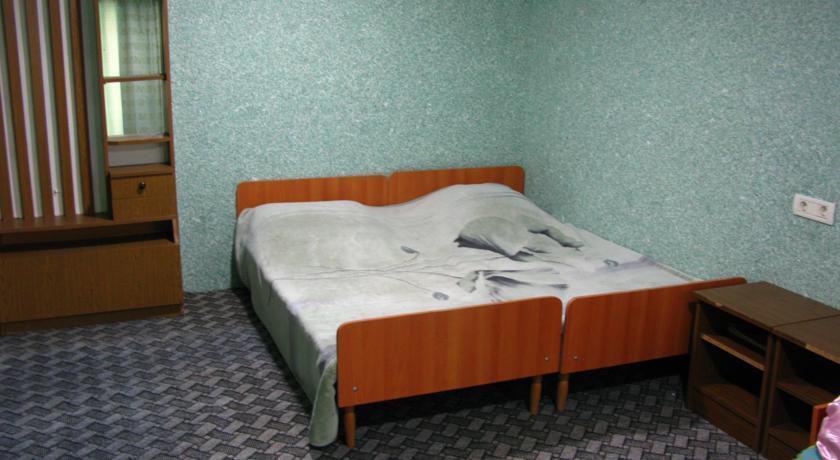 Худат: Nabran House
