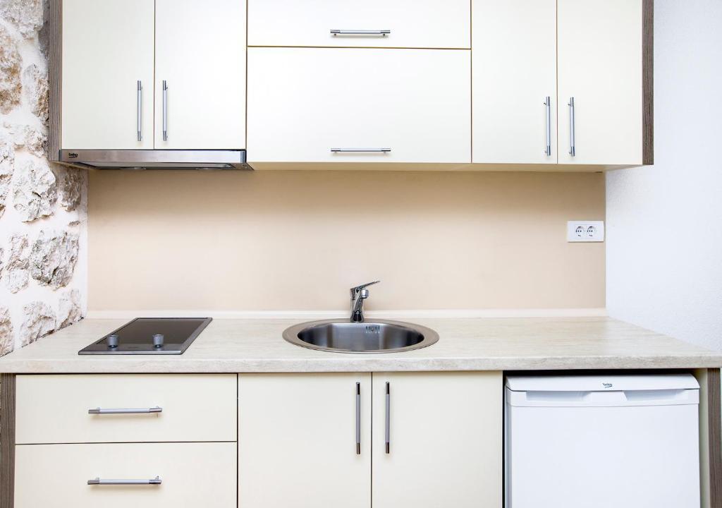 Котор: Apartments Mezini 11