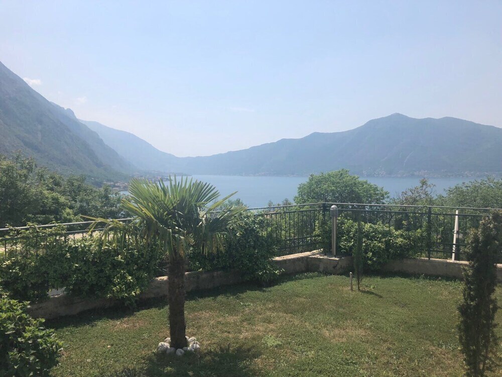 Доброта: Green Village Kotor