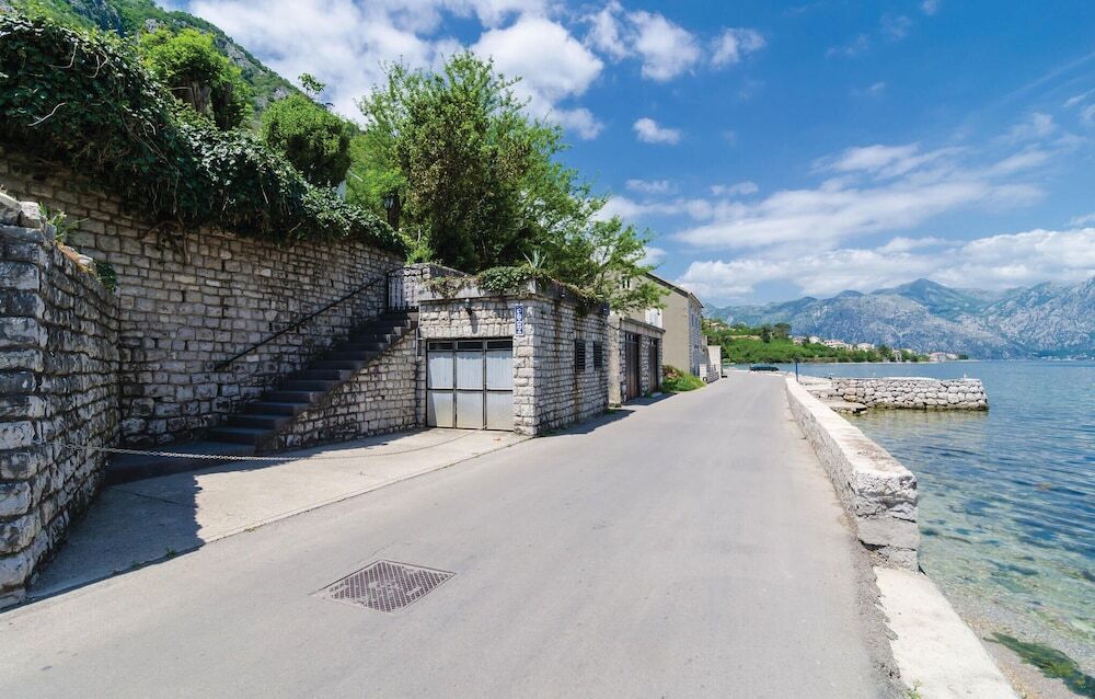 Доброта: Beautiful Home in Kotor With Wifi and 1 Bedrooms