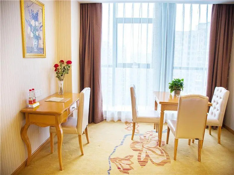 Чунцин: Vienna 3 Best Hotel Chongqing Tongliang Qianneng Building