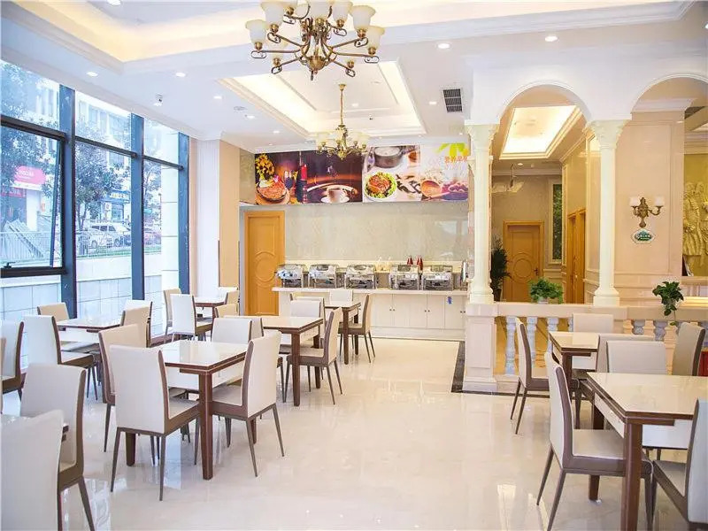 Чунцин: Vienna 3 Best Hotel Chongqing Tongliang Qianneng Building