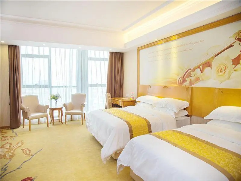 Чунцин: Vienna 3 Best Hotel Chongqing Tongliang Qianneng Building