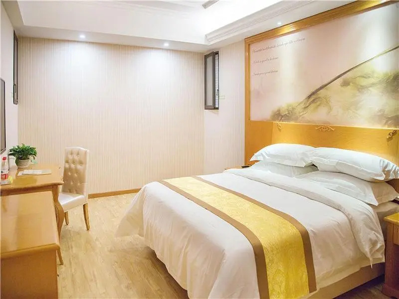 Чунцин: Vienna 3 Best Hotel Chongqing Tongliang Qianneng Building