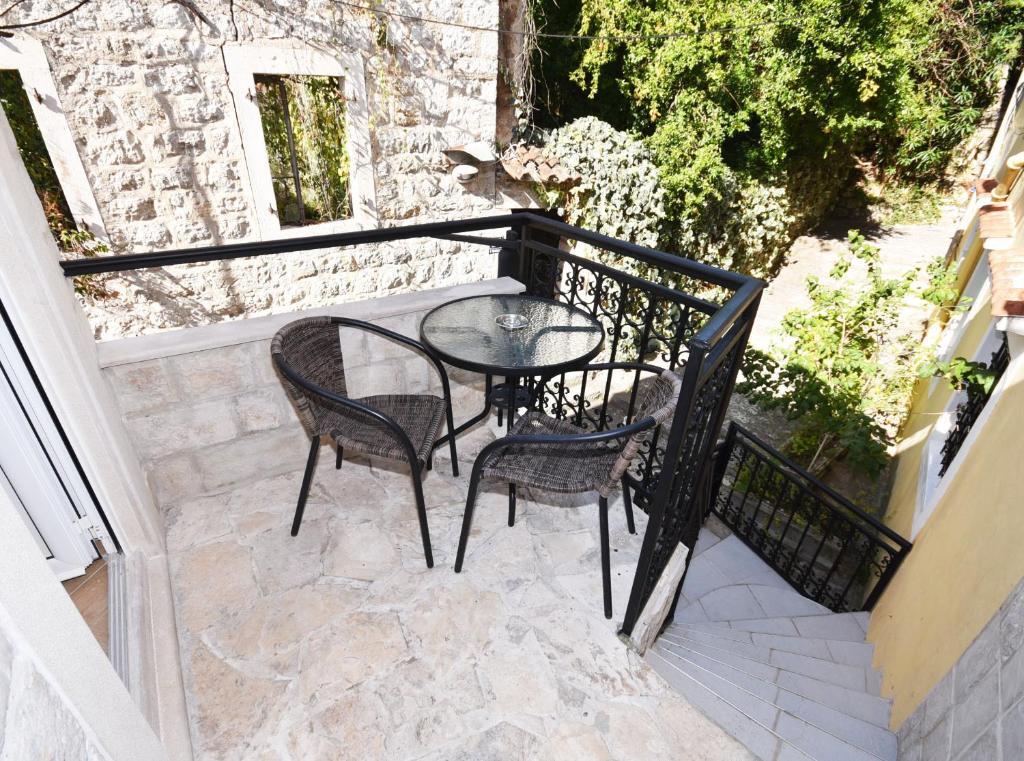 Херцег-Нови: VILA KULA 1830 Apartments