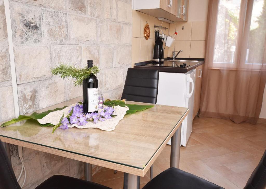 Херцег-Нови: VILA KULA 1830 Apartments