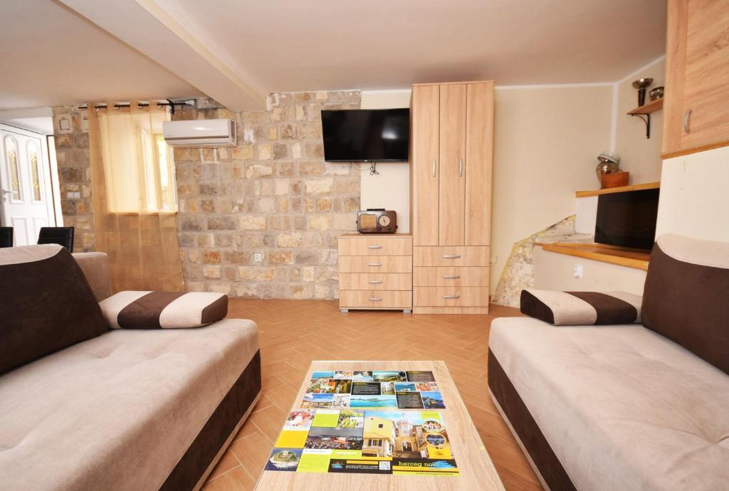 Херцег-Нови: VILA KULA 1830 Apartments