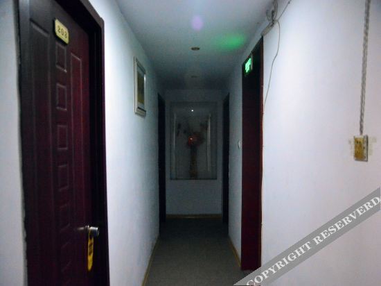 Тайан: Dongping 66 business hotel