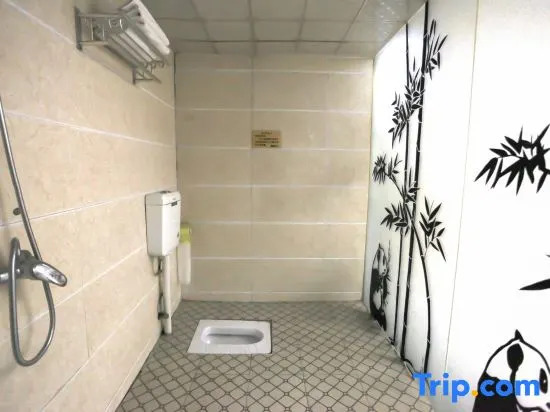 Йиян: 168 Yiyang Fashion Hotel