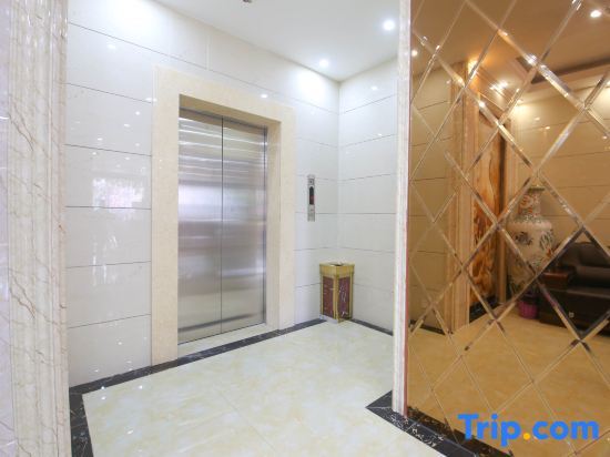 Наньнин: Nanning Hao'er Hotel (Guangxi University Subway Station Nongyuan Road Night Market)