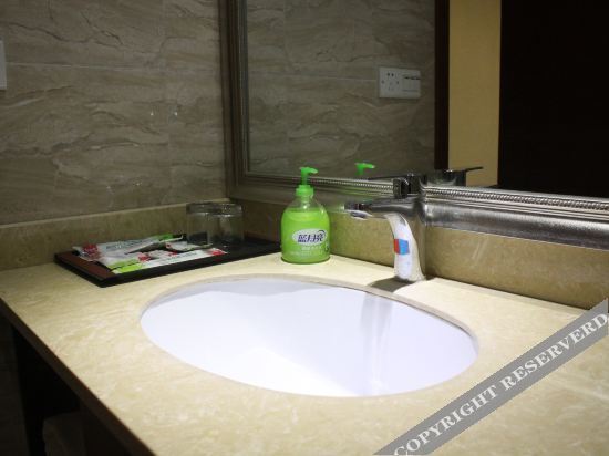 Лучжоу: Oyo Luzhou Huitong Hotel