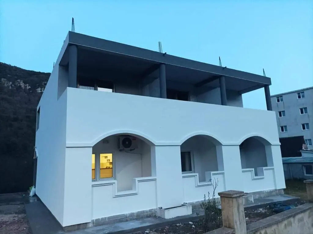 Сутоморе: Apartmani Maki