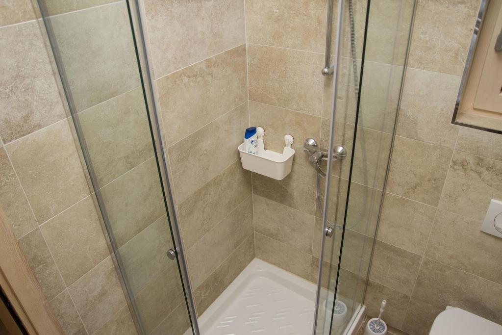 Сутоморе: Apartments Brežanin