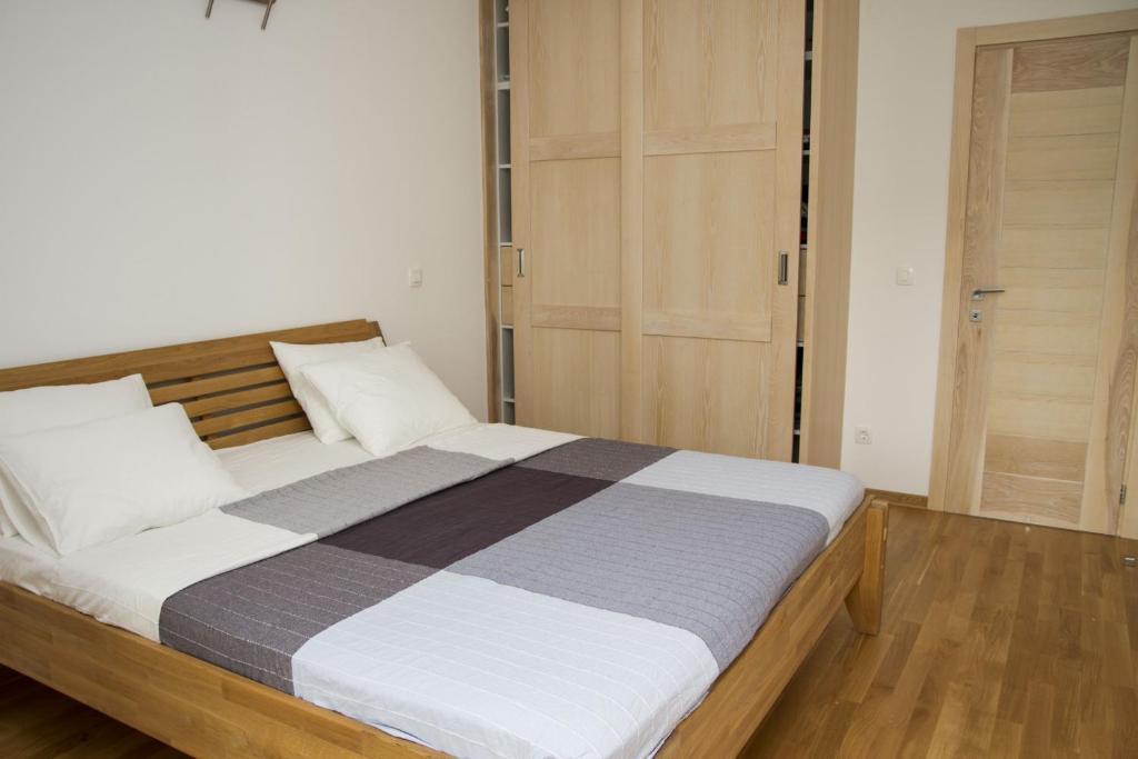 Сутоморе: Apartments Brežanin