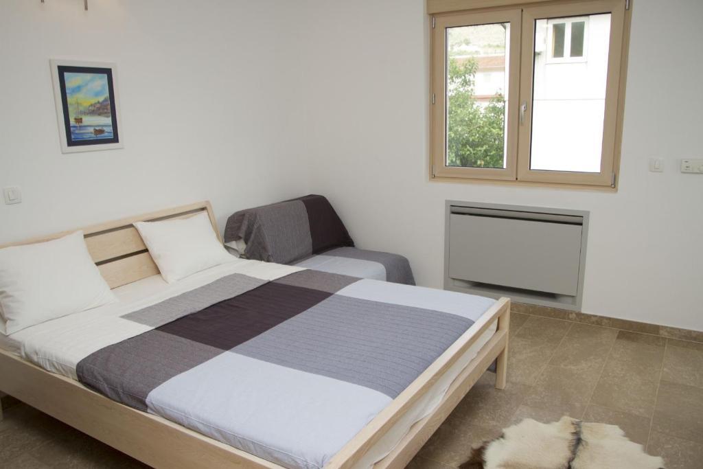 Сутоморе: Apartments Brežanin