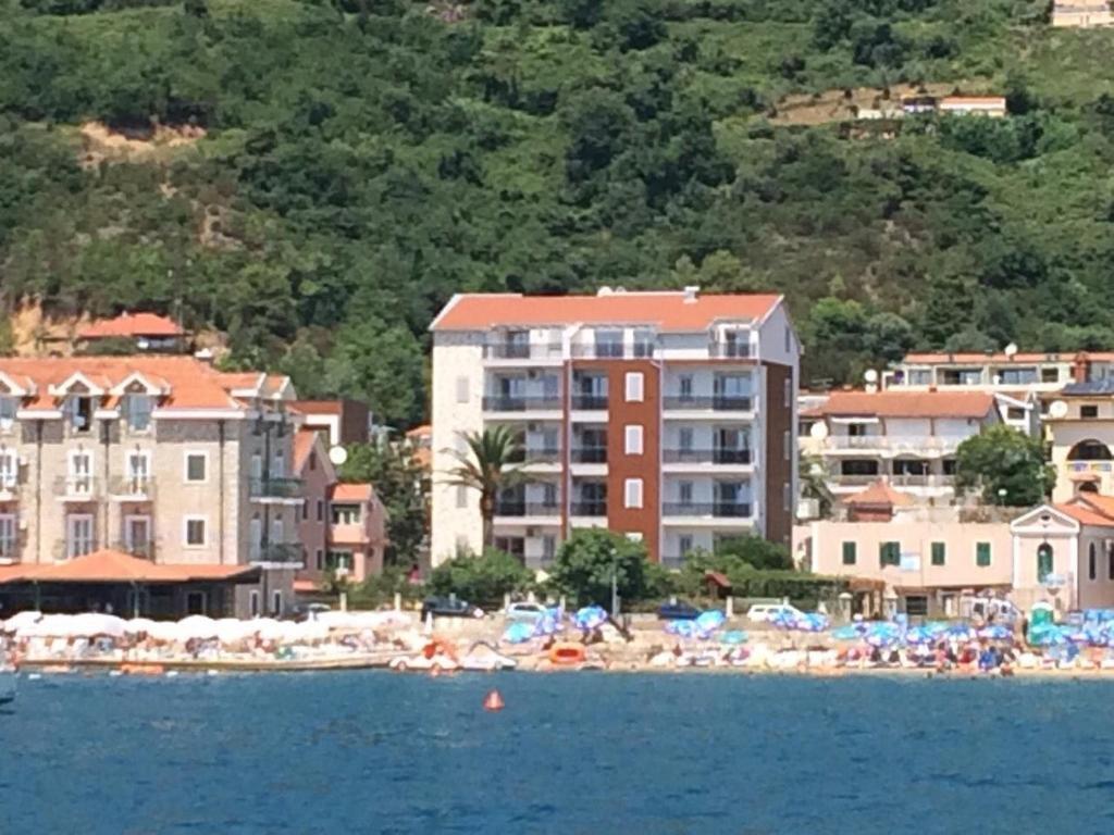 Мельине: Apartments Admiral