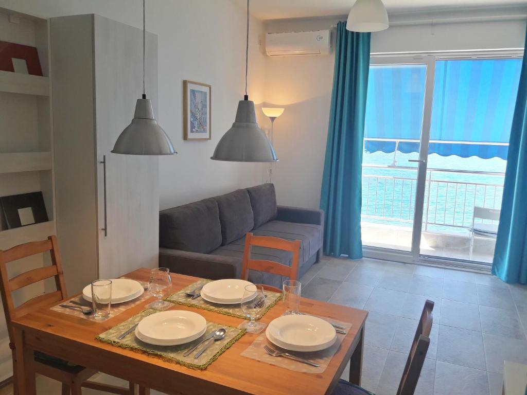 Сутоморе: Two Palms Apartment