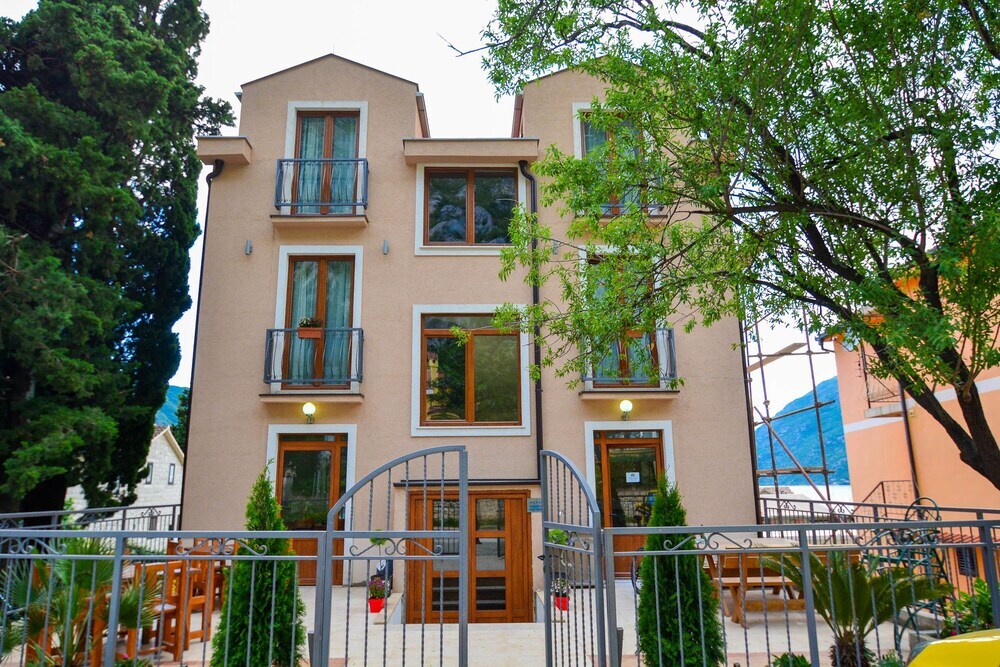 Bocche di Cattaro Apartments — фото 1