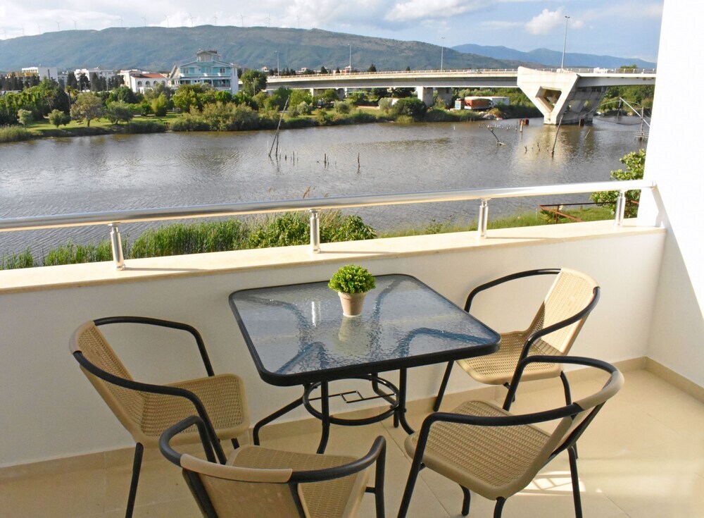 Ульцинь: Apartments Aristokrata
